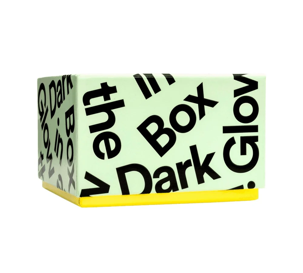Glow in the Dark Box Cards Against Humanity - Image 4