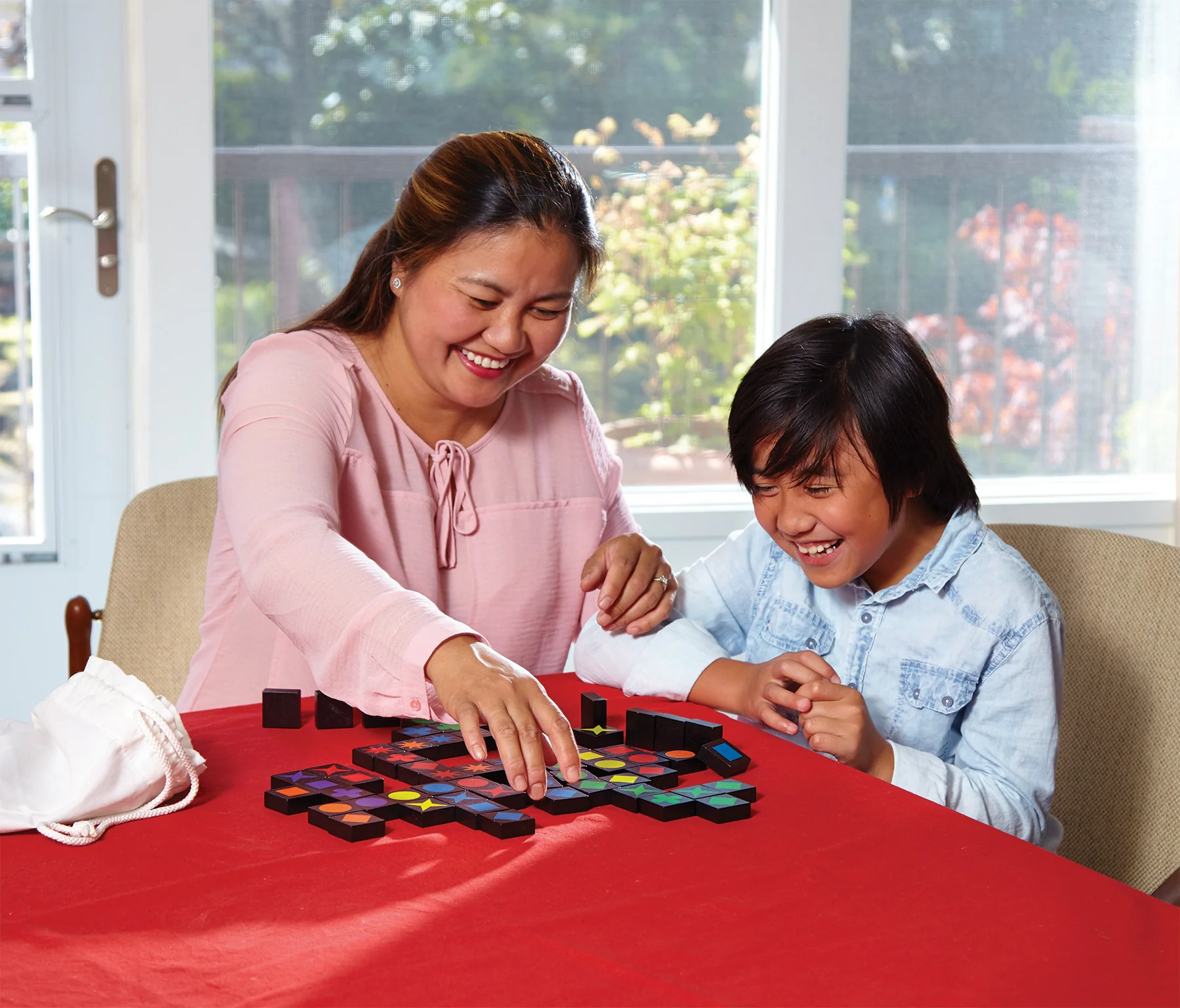 Qwirkle Board Game - Image 4